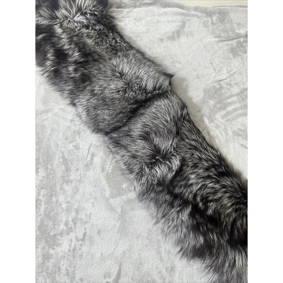 Women’s ST.John Evening Scarf Dyed Fox 95% Silk Velvet Lining Gray One Size - Picture 6 of 11